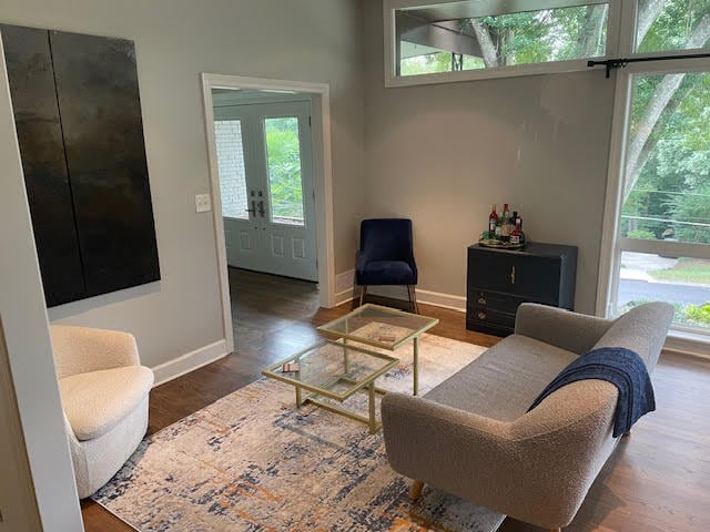 Building Photo - 360 Elden Dr NE