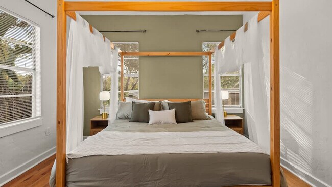 Building Photo - 307 W Haya St