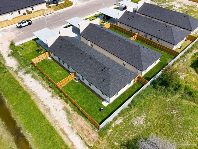 Building Photo - 1201 Waterfall Ave