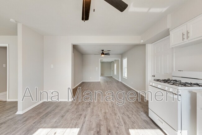 Building Photo - 1822 Roberts Cut Off Rd