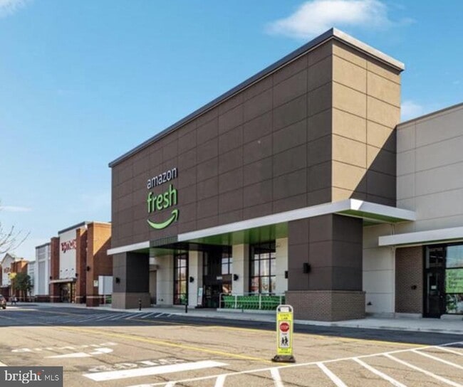 Building Photo - 138 Dale St