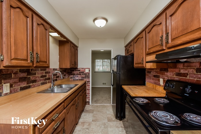 Building Photo - 5602 Culver St