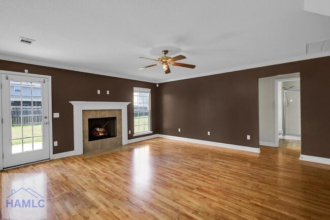 Building Photo - 721 Highgrove Ct