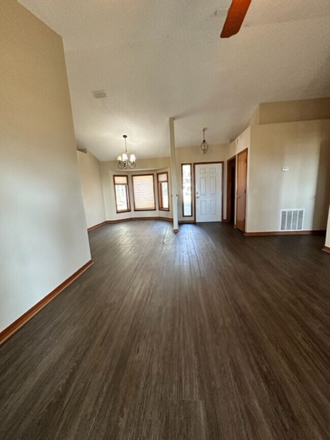 Building Photo - 1276 Quattlefield Ln