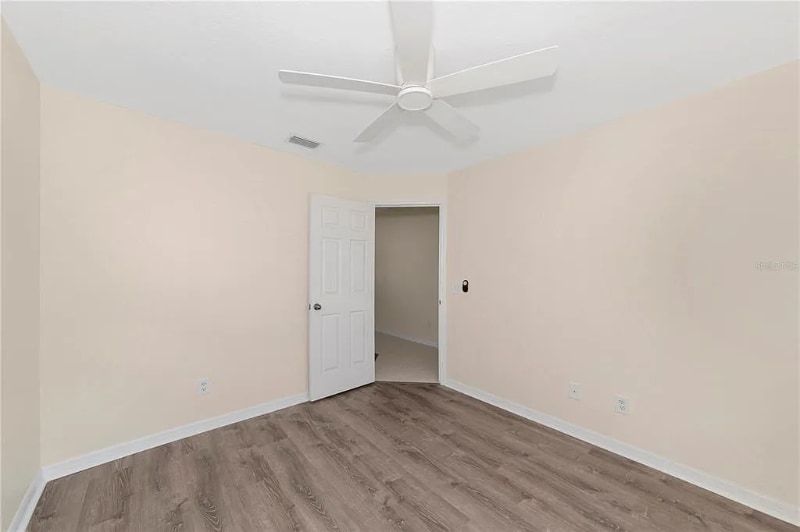 Building Photo - 1401 Hedgewood Cir