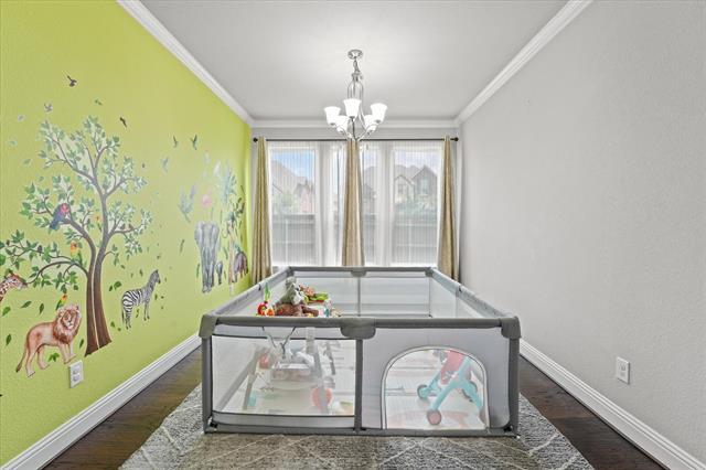 Building Photo - 352 Long Meadow Way