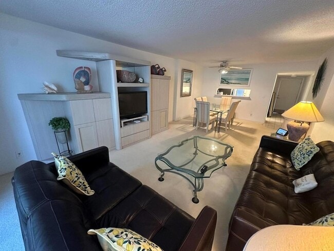 Building Photo - 145 S Ocean Ave