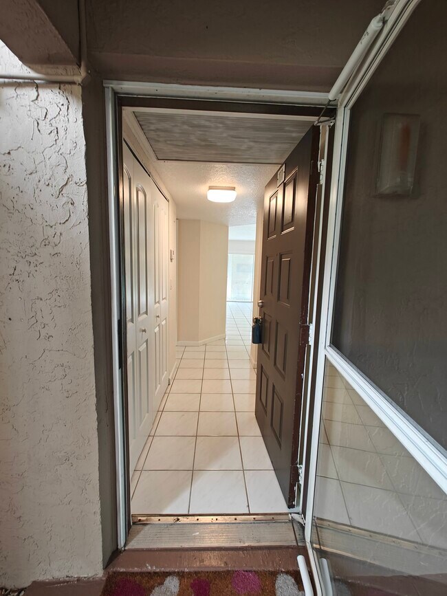 Building Photo - 8750 Royal Palm Blvd