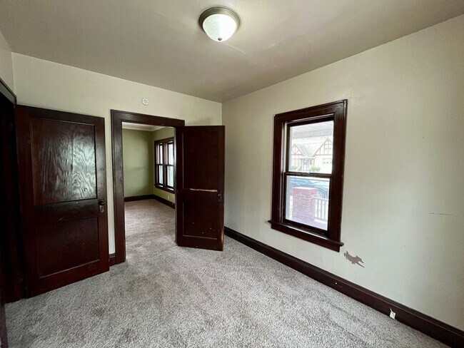 Building Photo - 1335 Prospect Ave