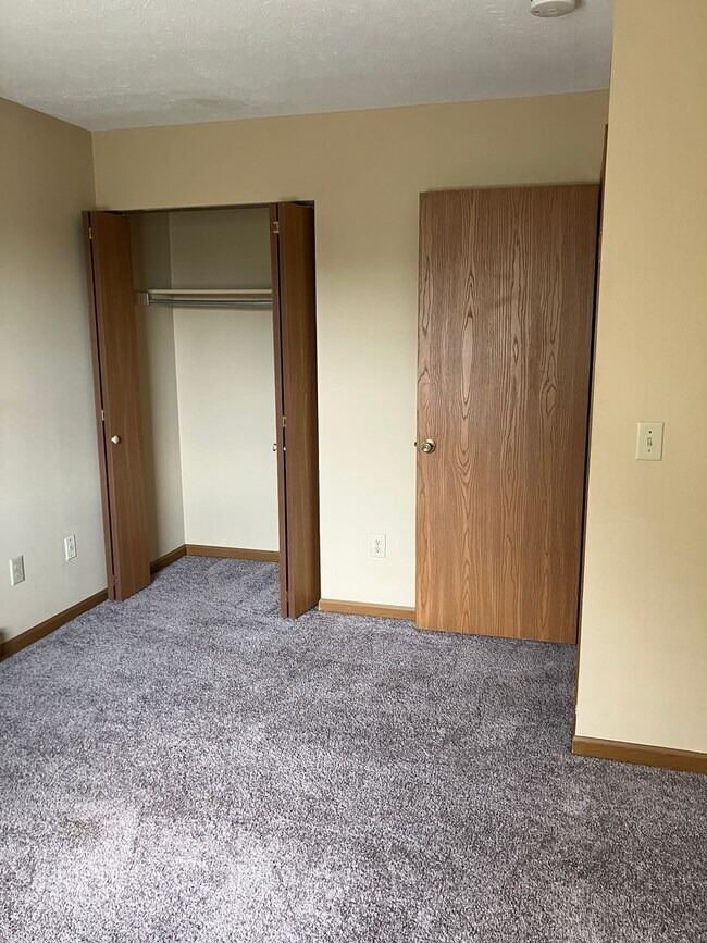 Building Photo - 1555 Windridge Pl