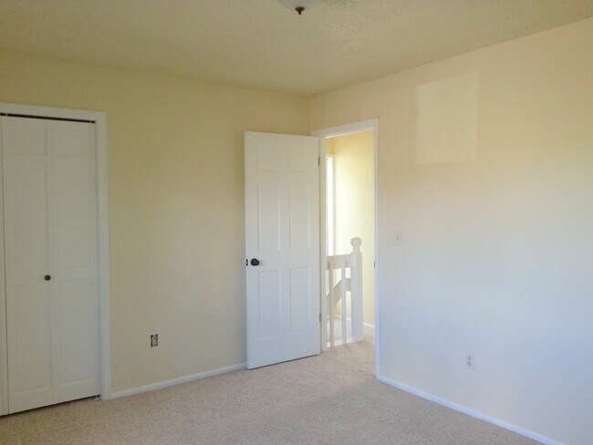 Building Photo - 1603 Cottonwood Dr