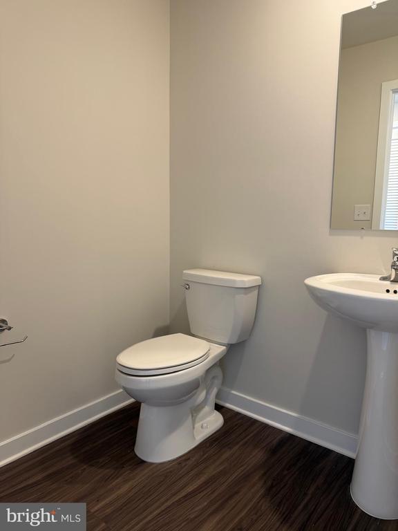 Building Photo - 33 E Front St