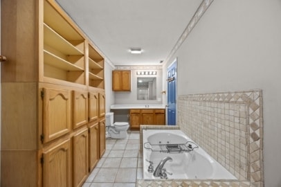 Building Photo - 73 Waters Rd