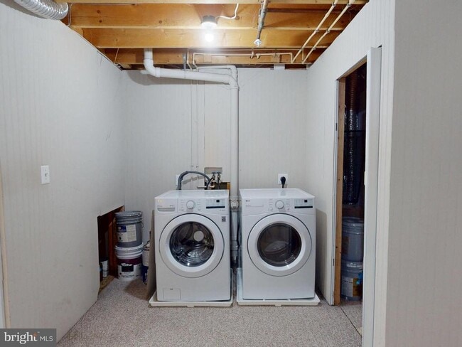 Building Photo - 26071 Ridge Manor Dr