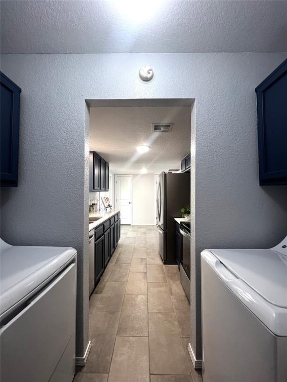 Building Photo - 421 Dauphin Ave