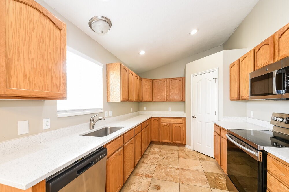 Building Photo - 1116 Mustang Ln