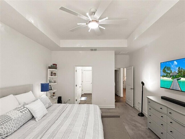 Building Photo - 18334 Serene Lk Lp