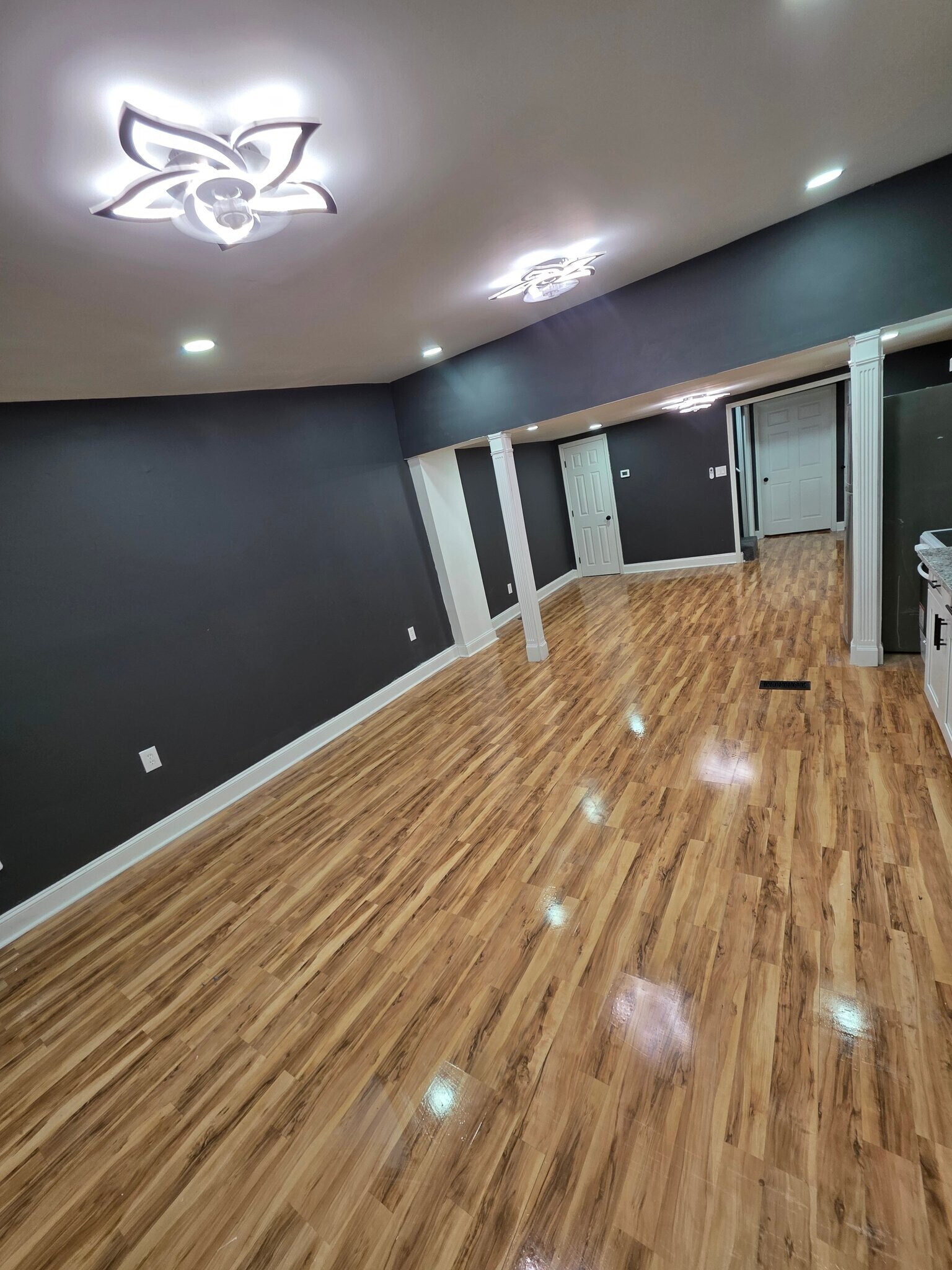 Building Photo - 4317 Elizabeth St