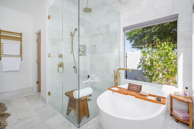 Building Photo - 25810 N Abajo Dr