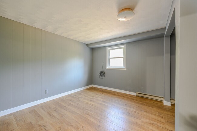 Building Photo - 101 Deerwood Rd