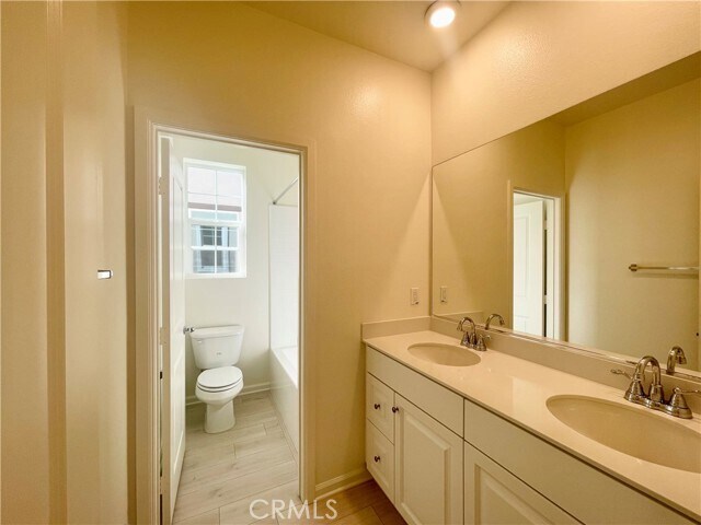 Building Photo - 4028 Summer Wy