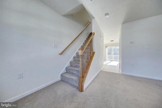 Building Photo - 40 Mustang Dr