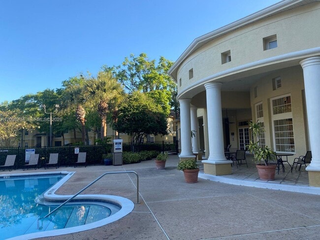 Building Photo - 2544 Robert Trent Jones Dr