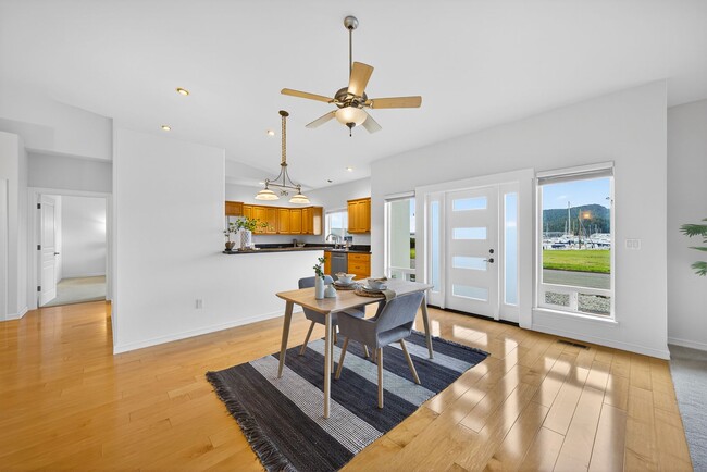 Building Photo - 5208 Doon Way