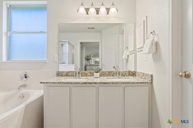 Building Photo - 709 Bighorn Dr