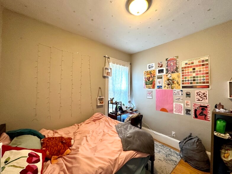 Building Photo - 5 Sachem St