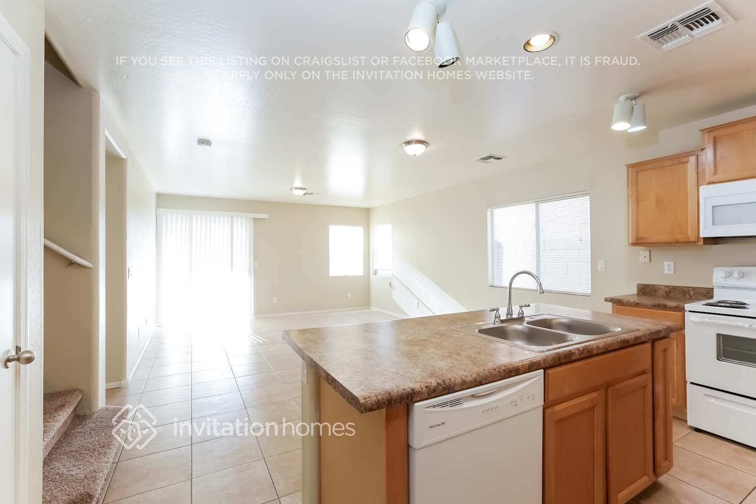 Building Photo - 10391 N 115th Dr