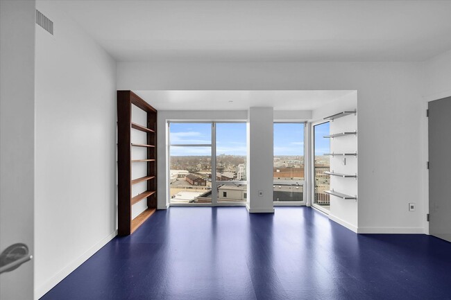 Building Photo - 3,400 SQFT CONDO IN DOWNTOWN CHAMPAIGN W/ ...