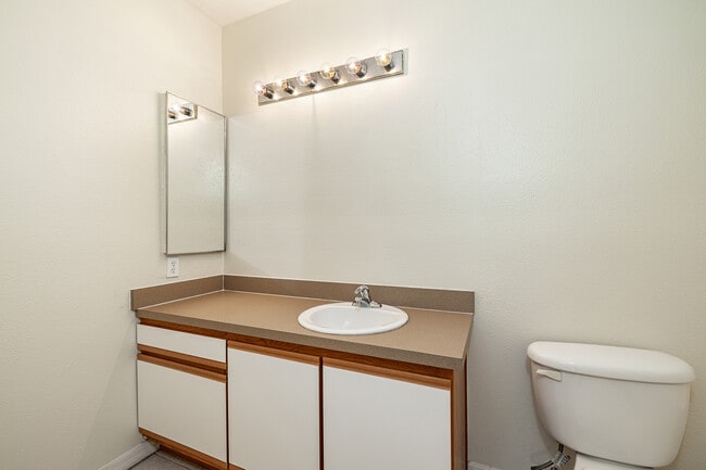 Building Photo - 9506 Amberdale Ct