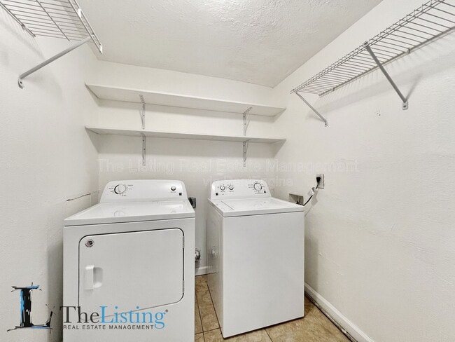 Building Photo - 1716 W Nassau St