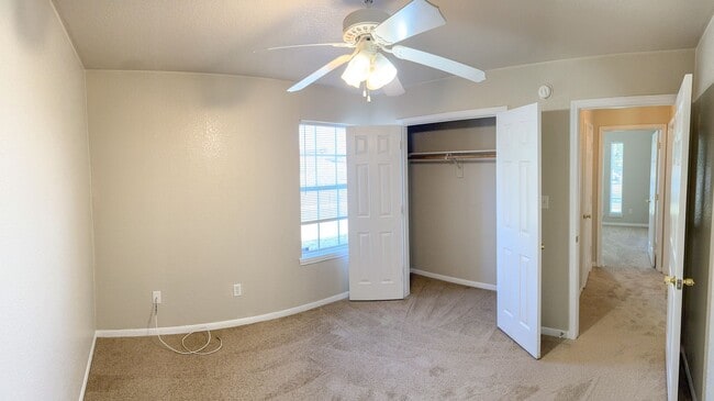 Building Photo - This beautiful 3 bedroom 2 bath home, is located just minutes from shopping, airport, hospitals a...