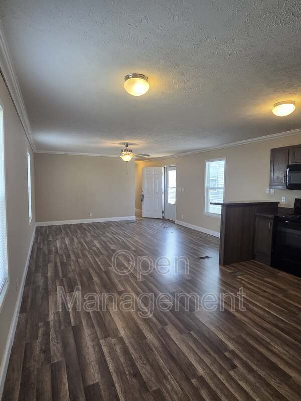 Building Photo - 8701 NE 107th Pl