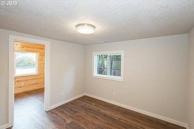 Building Photo - 18641 NE Everett Ct