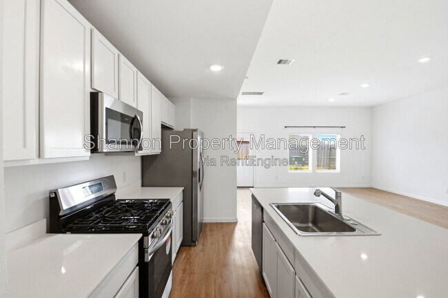 Building Photo - 27147 Breakaway Ln