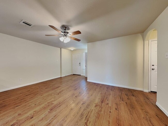 Building Photo - 18826 N Lyford Dr