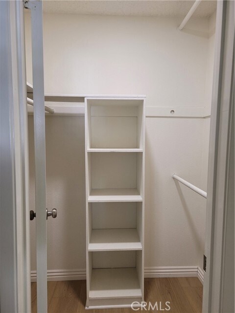 Building Photo - 3565 Linden Ave