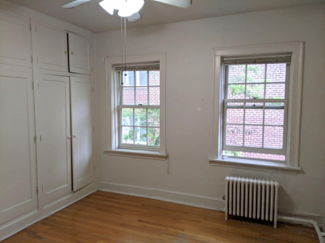 Building Photo - 1452 Oak Ave