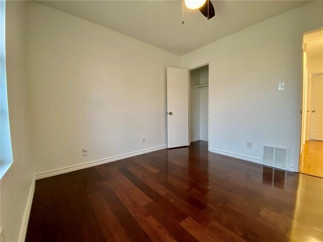 Building Photo - 2311 Dovehill Dr