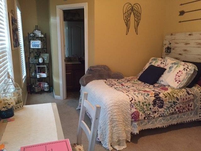 Building Photo - 323 Burley Ave