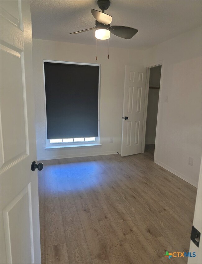 Building Photo - 3081 Colorado Dr
