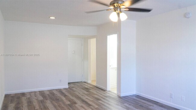 Building Photo - 5990 NE 18th Ave