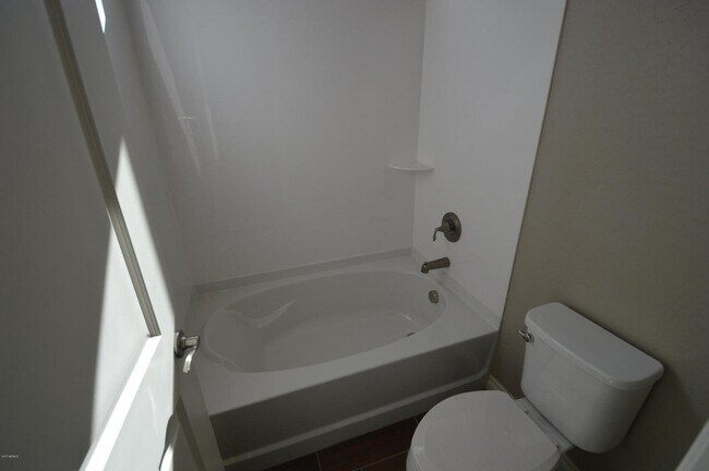 Building Photo - 151 E Havasu Pl