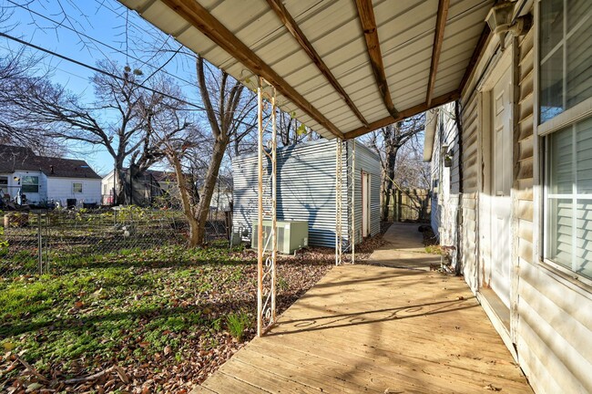 Building Photo - Move in Special !! $250 Off your First Full Month Rent! Beautiful Large 4BD/2BTH Home Near Tinker...