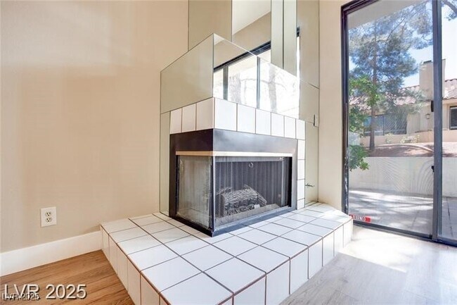 Building Photo - 2723 Seabridge Dr