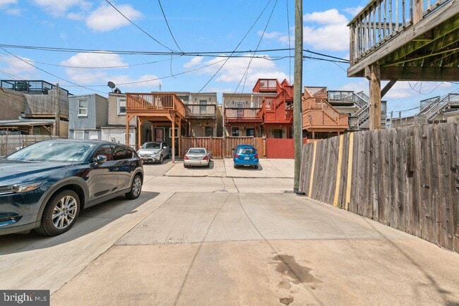 Building Photo - 226 S Patterson Park Ave
