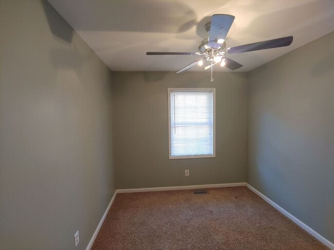 Building Photo - Spacious 3BD, 2.5BA Duplex in Clayton with Large Fenced Backyard